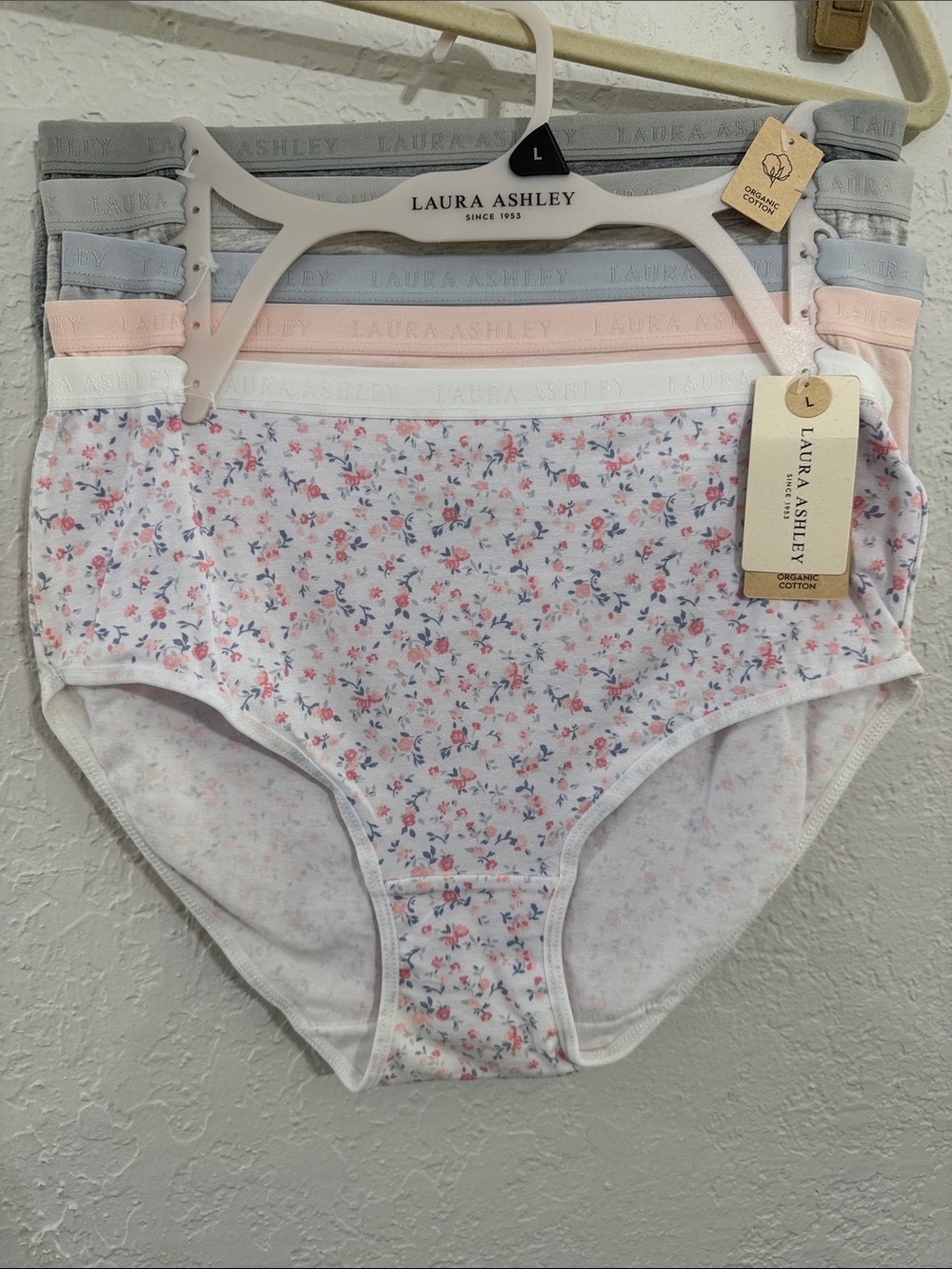 Laura Ashley Large organic cotton briefs. Floral Print and 4 solids pairs 5 pair